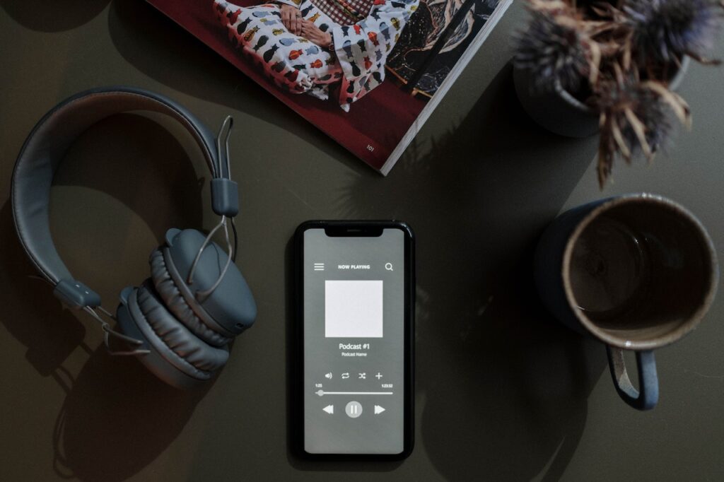 plataformas alojar podcast